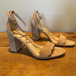 Sam Edelman Odila Scalloped Block Heel Sandal - Size 9 - Caramel Suede NEW
